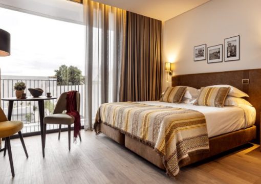 Quarto duplo Superior com Varanda &  Vista Piscina