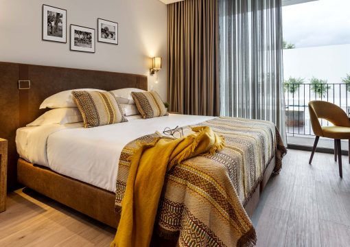 Quarto duplo Superior com Varanda &  Vista Piscina