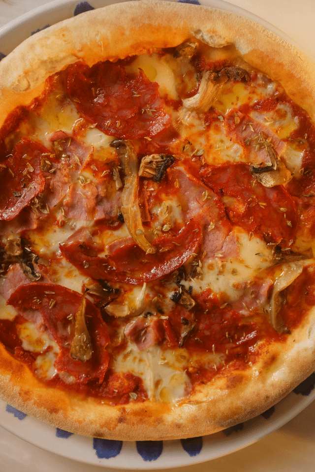 Rustica Pizza Mercearia Eborim Restaurant in Evora