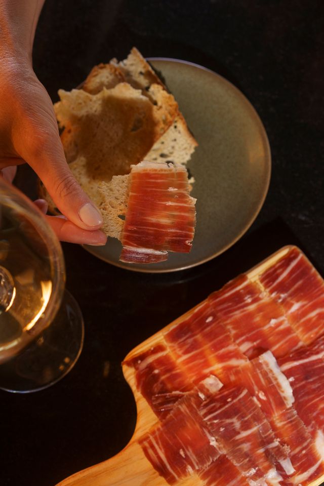 Presunto de Porco Iberico Mensagem Restaurante e Rooftop