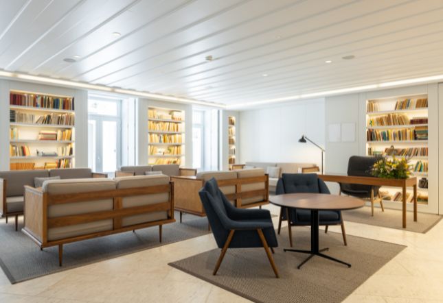 Library Lisboa Pessoa Hotel