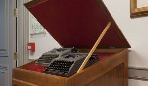 máquina de escrever AS1829