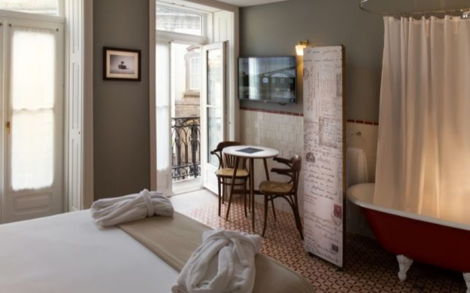 Superior Vintage double room with Classic Bathtub