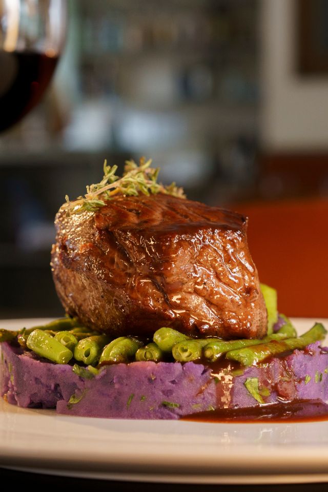Vitelão, Batata Violeta, Feijão Verde Restaurante Galeria do Largo