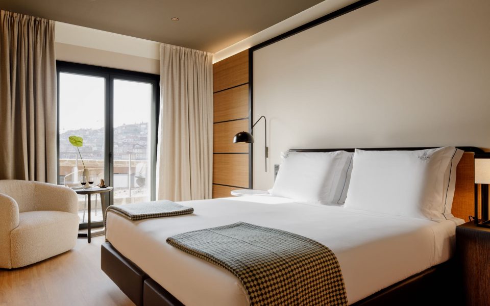 Double room with River View and Balcony