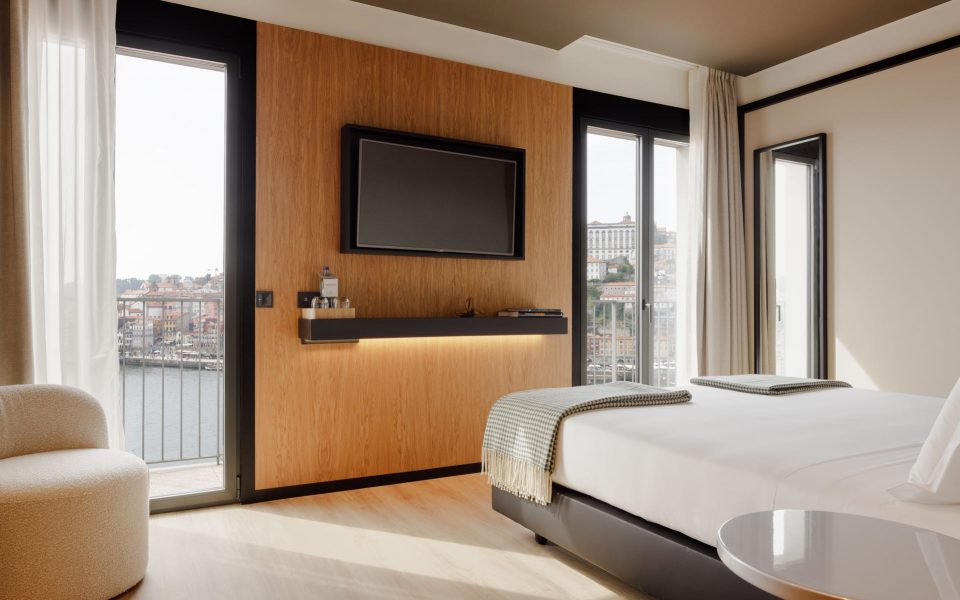 Superior double room with River View