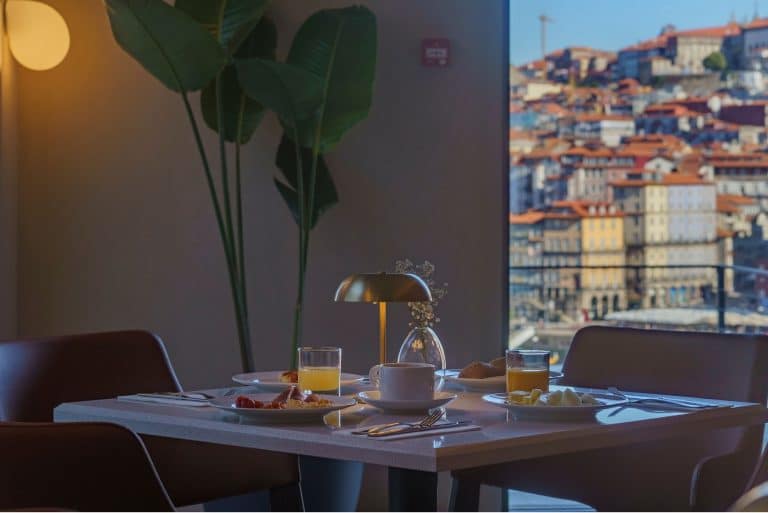 Breakfast with River and Porto View Porto River Soul Hotel